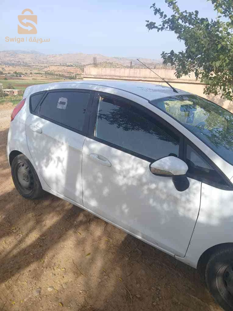 فورد B-Max 2015 شلف