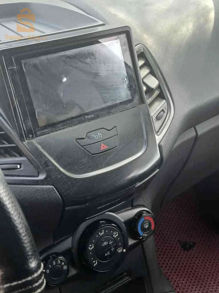 فورد B-Max 2015 شلف