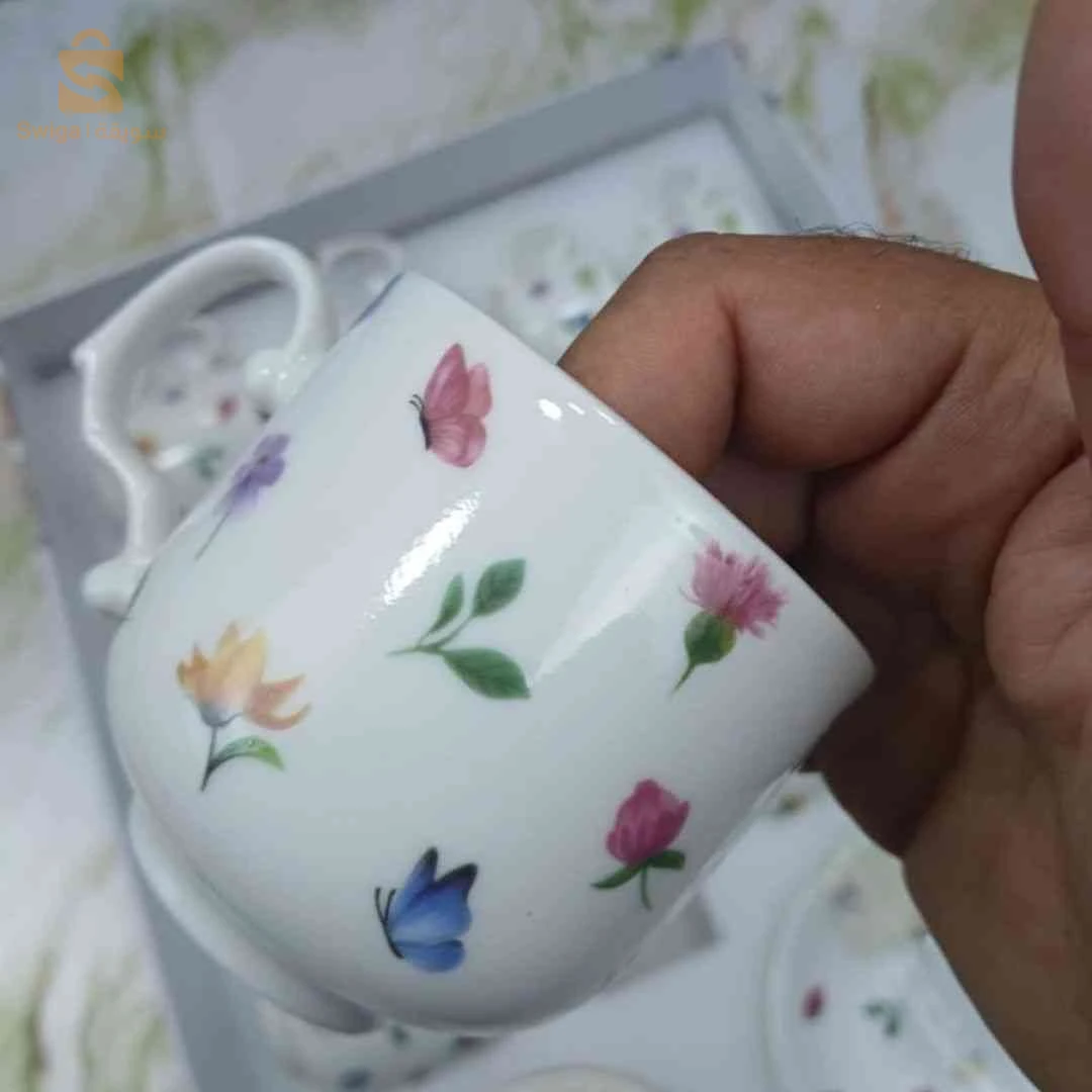 ☕🌸 طقم قهوة بنقشة الورود (24 قطعة) – لمسة أنقاة وجمال لصحنكم وللضيوف –​🎁 Service à café fleur