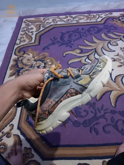 حذاء نسائي