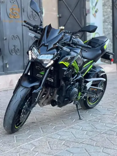 KAWASAKI. Z900
