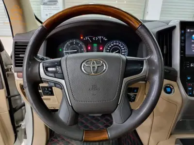 Land cruiser
