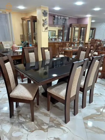 طاولة أكل