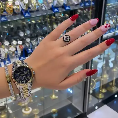 MICHAEL KORS