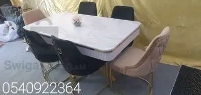 طاولة