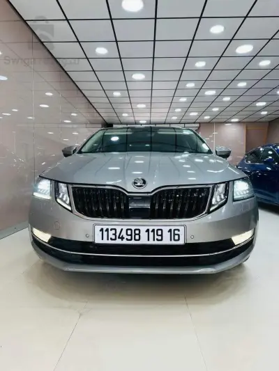 SKODA            OCTAViA