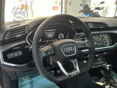 AUDI Q3 S Line