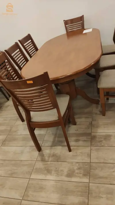 طاولة أكل
