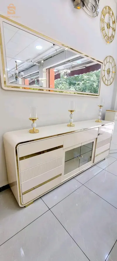 Sideboard + mirror