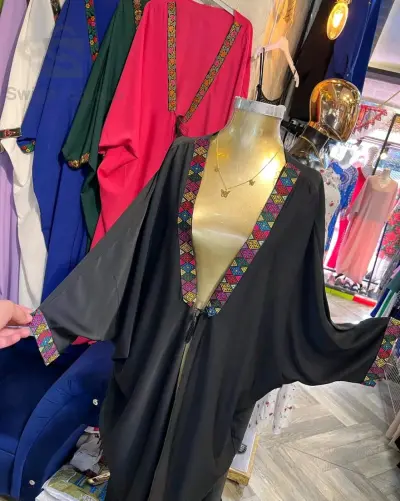 ملابس نسائية