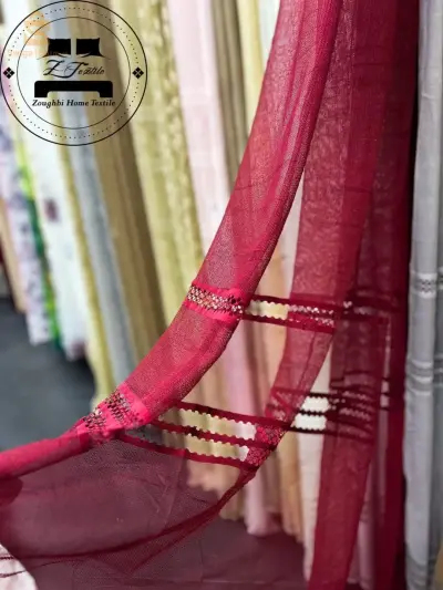 Set of curtains