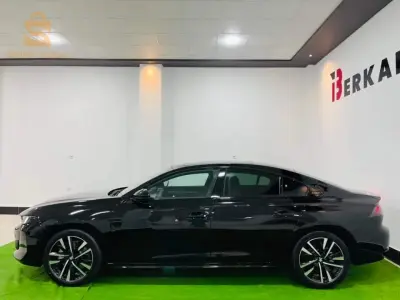 PEUGEOT_508GT
