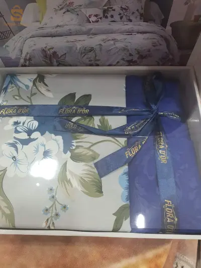 Parure de draps parfumés 
Drap housse drap plat deux coussins