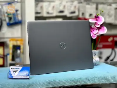 Dell Vostro 5620