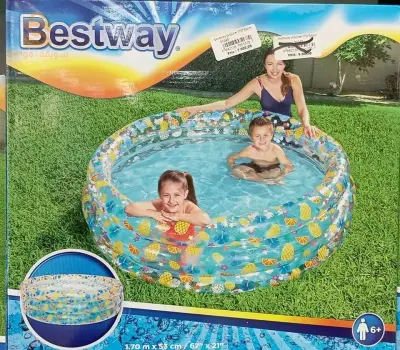 مسبح متنقل