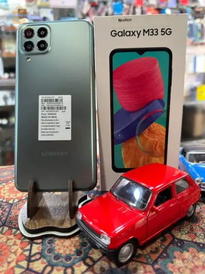 SAMSUNG M33