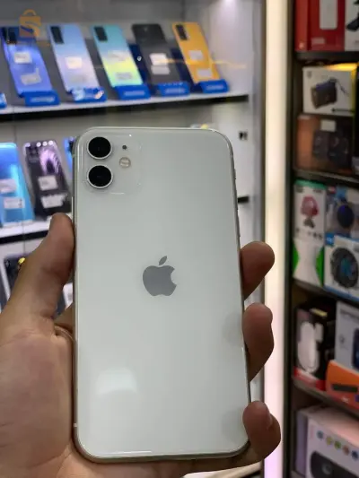 iPhone 11