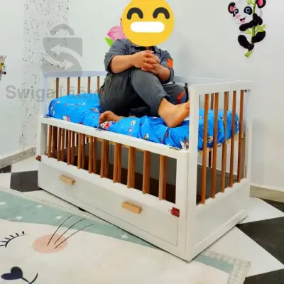سرير اطفال