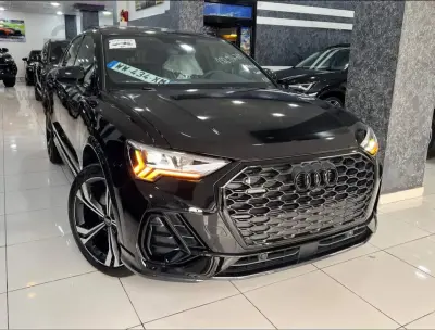 AUDI Q3 S Line