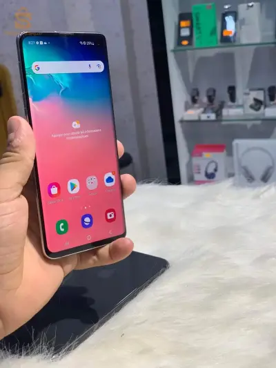 Samsung S10