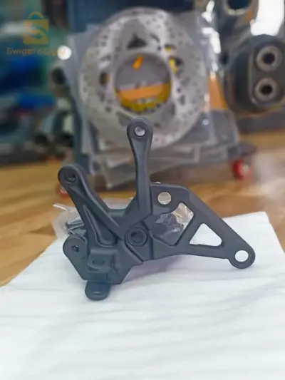 Platine Repose Pied Avant Gauche Kawasaki Z900
