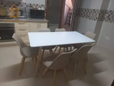 طاولة 6 كراسي