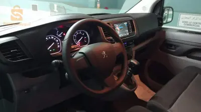 Peugeot Traveller 9 Places 2022