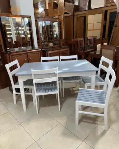 طاولة