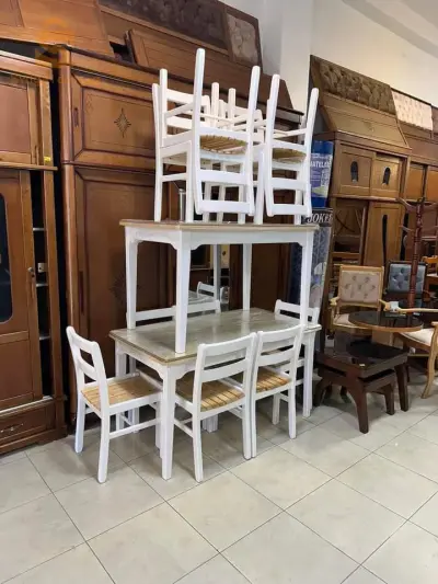 طاولة