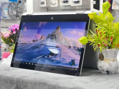 HP ELITEBOOK 1030 G2