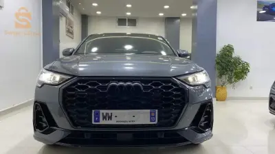 AUDI Q3 S line