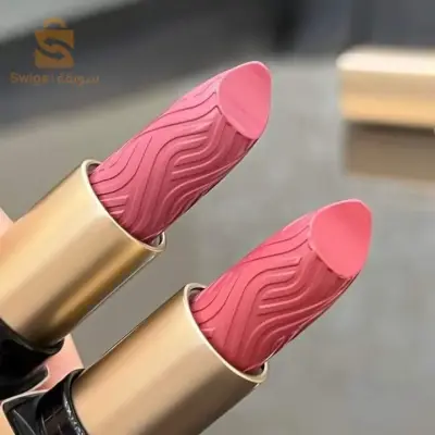 احمر شفاه