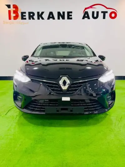Renault_clio_05