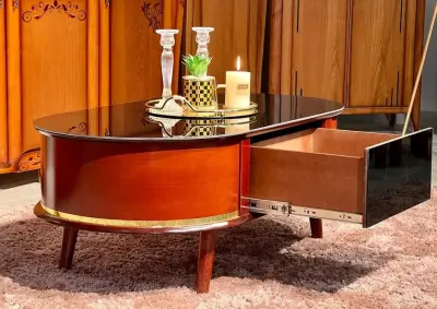 طاولة منخفضة