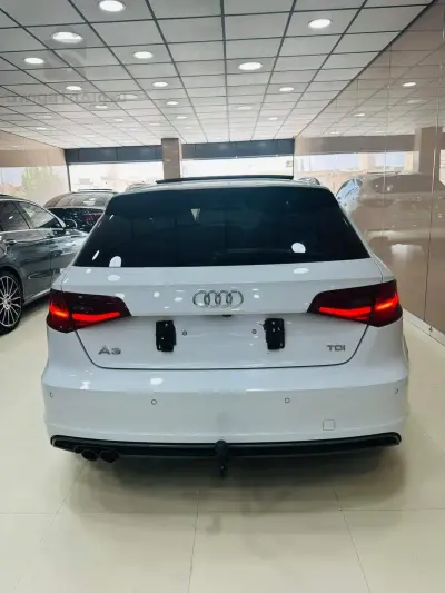 AUDI       A 3