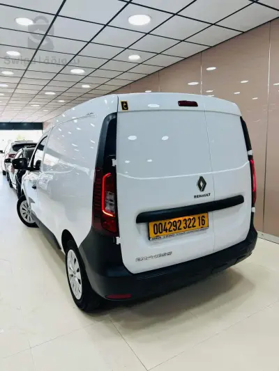 RENAULT        EXPRESS
