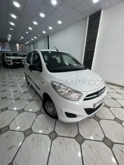HYUNDAI  I10. Ess 1.2 87ch