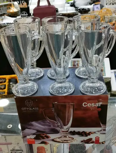 كؤوس زجاج