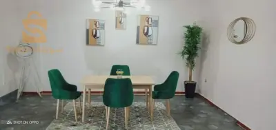طاولة ذات جودة عالية