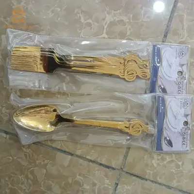 Cuillère d'or  avec fouchet 650/650=1300