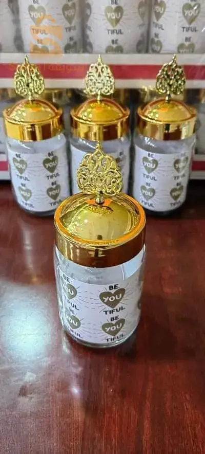 علب توابل كبيرة