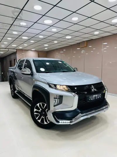 MITSUBISHI         L  200
