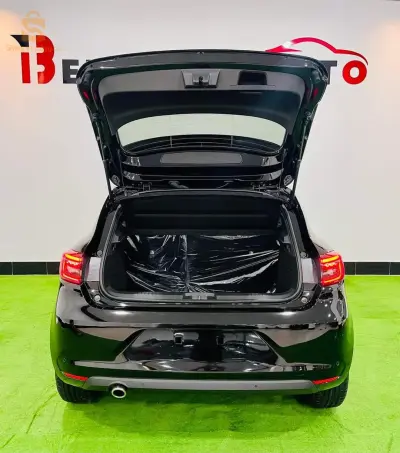 Renault_clio_05