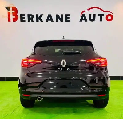 Renault_clio_05
