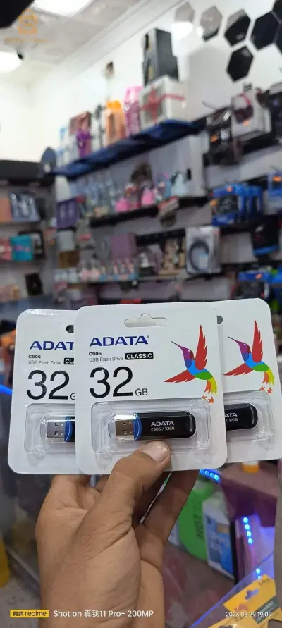 فلاش ديسك ADATA