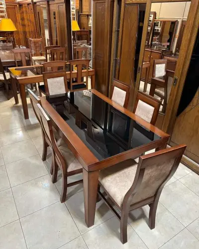 طاولة