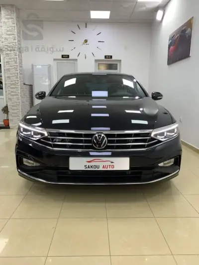 Volkswagen - Passat