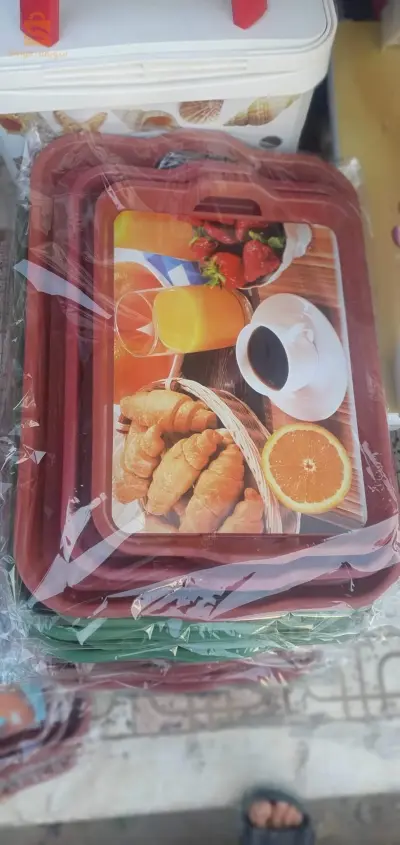 اواني بلاستيك
