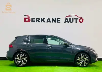 VW_Golf_8_tsi