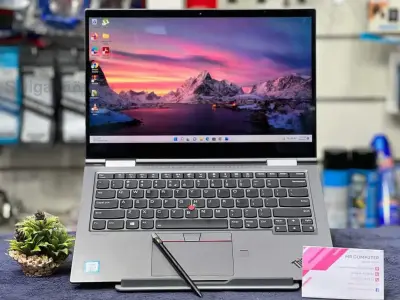 THINKPAD X1 CARBON